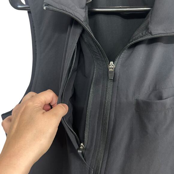 Duluth Trading Co Men's Black Zip Utility Vest M Pocketed Outdoor Minimalist - Picture 2 of 10